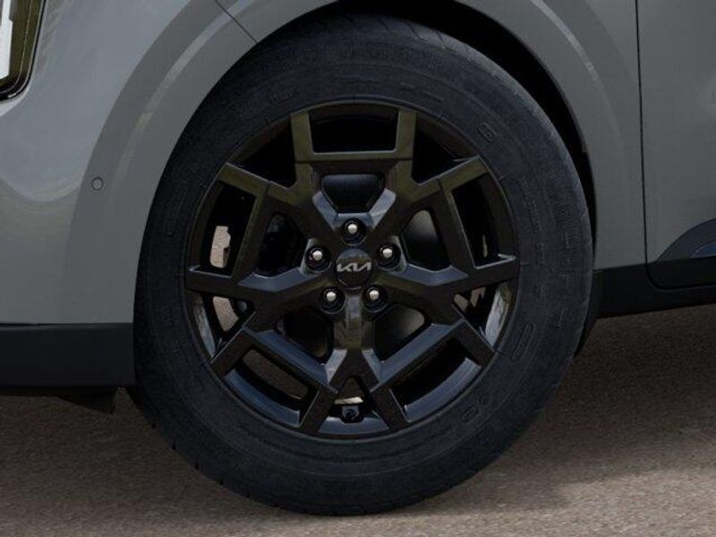 New 2027 Kia Carnival SXImage 10