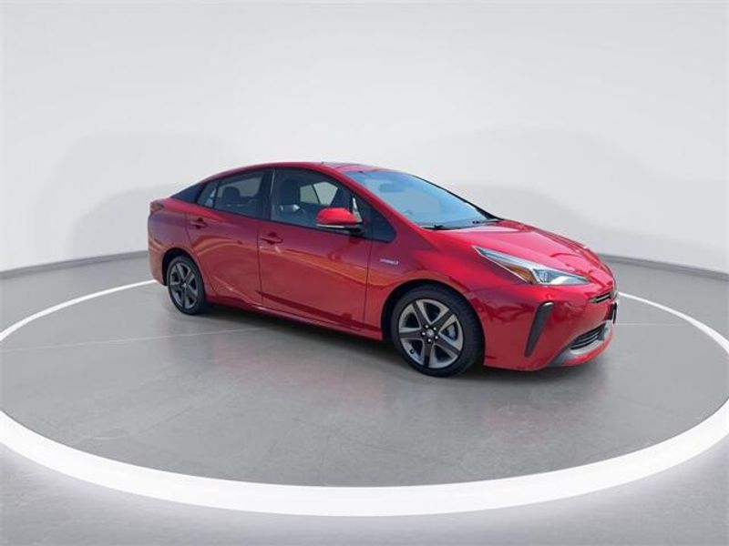 2019 Toyota Prius LImage 2