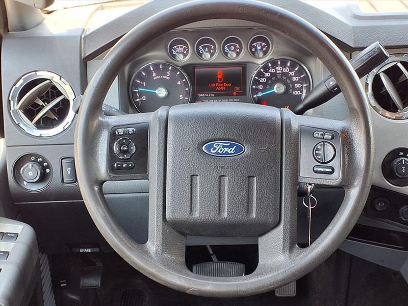 2016 Ford F-250 XLT photo 14