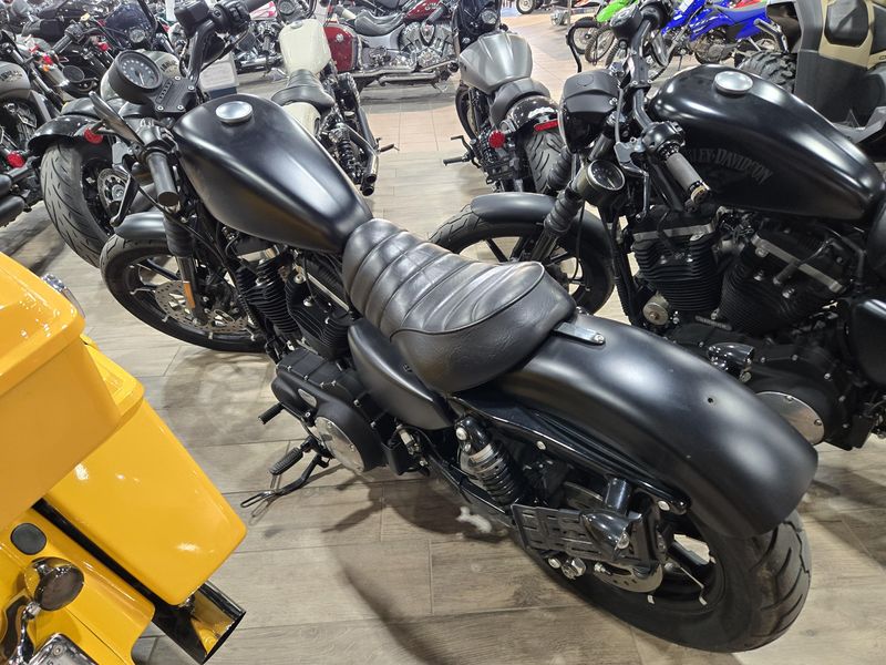 USED 2022 HARLEY SPORTSTER IRON 883 Image 3