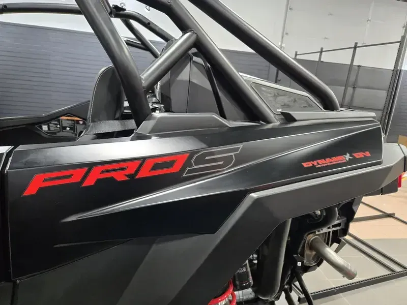2025 Polaris RZR PRO S ULTIMATE ONYX BLACK Image 10