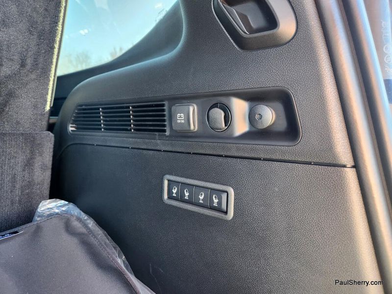 2026 Jeep Grand Wagoneer Upland 4x4