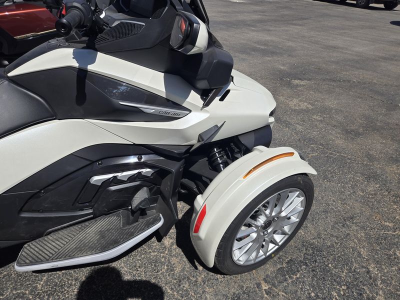 NEW 2026 CAN-AM SPYDER RT SEATOSKY Image 22