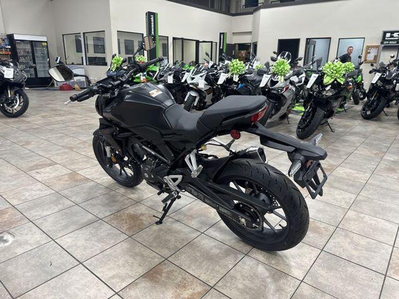 New 2025 Honda CB300R ABS Image 15