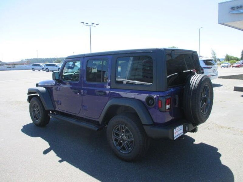 New 2026 Jeep Wrangler 4-door Sport SImage 10