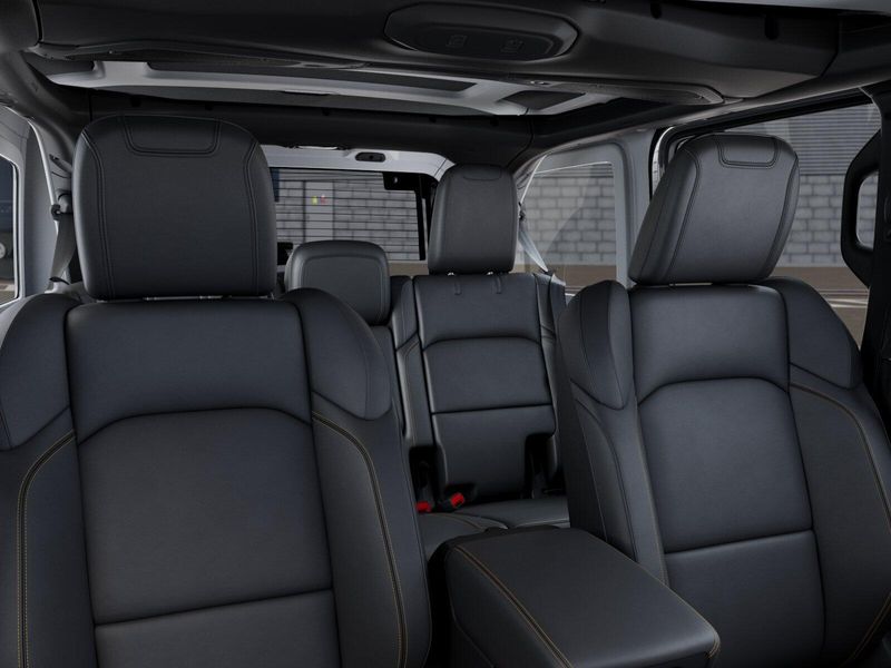 New 2026 Jeep Wrangler 4-door SaharaImage 26