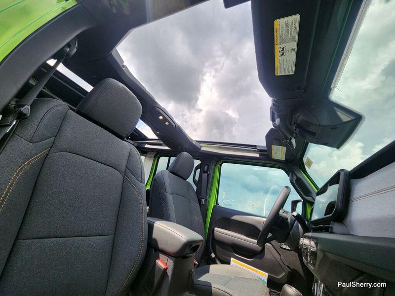 New 2025 Jeep Wrangler 4-door Sport S