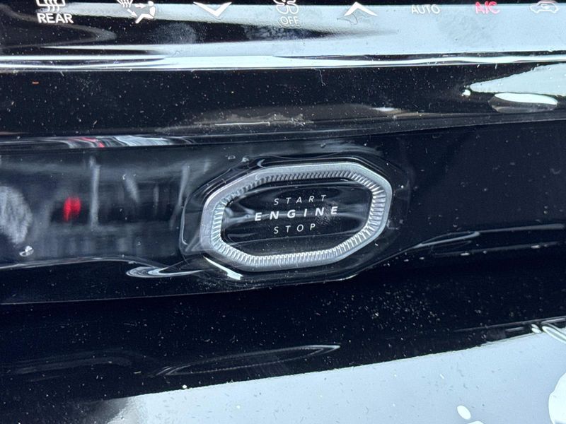 New 2026 Jeep Grand Cherokee L Laredo Altitude 4x2