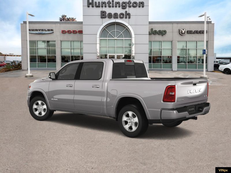 2025 RAM 1500 Big Horn Crew Cab 4x4Image 2