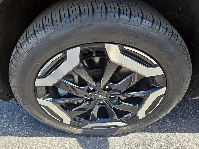 2023 Kia Telluride S photo 12