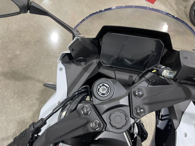 New 2026 Suzuki GSX-8R Image 25