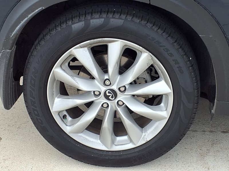 Used 2019 INFINITI QX50 LuxeImage 10