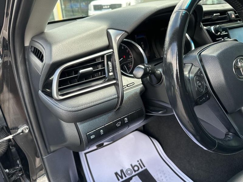 Used 2019 Toyota Camry LImage 31