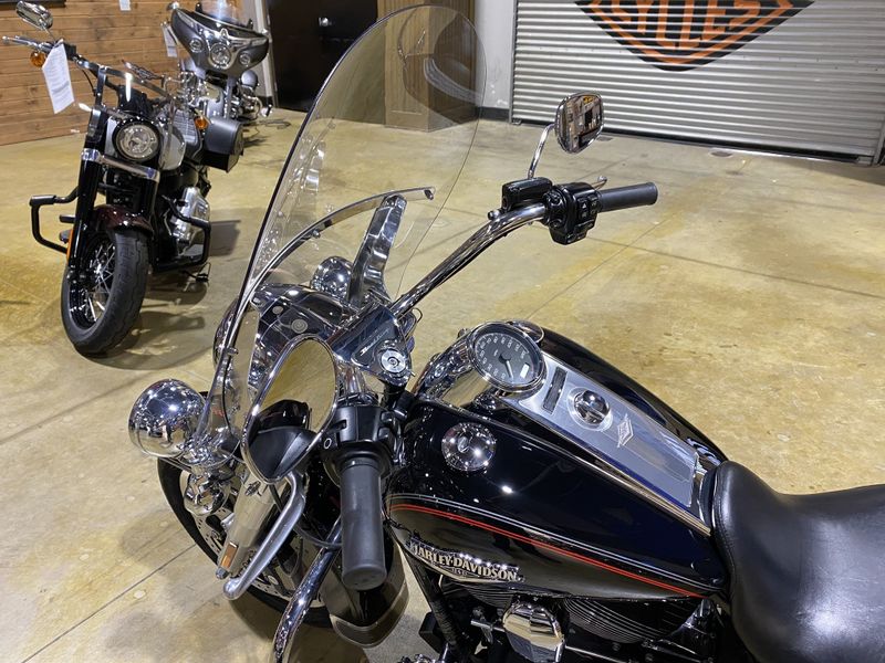 2014 Harley-Davidson ROAD KING Image 13