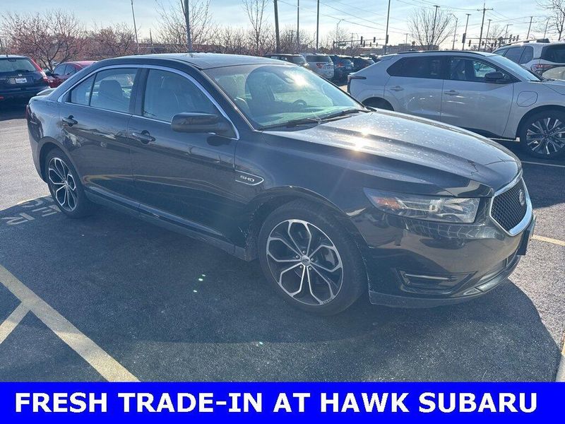2018 Ford Taurus SHO photo 2