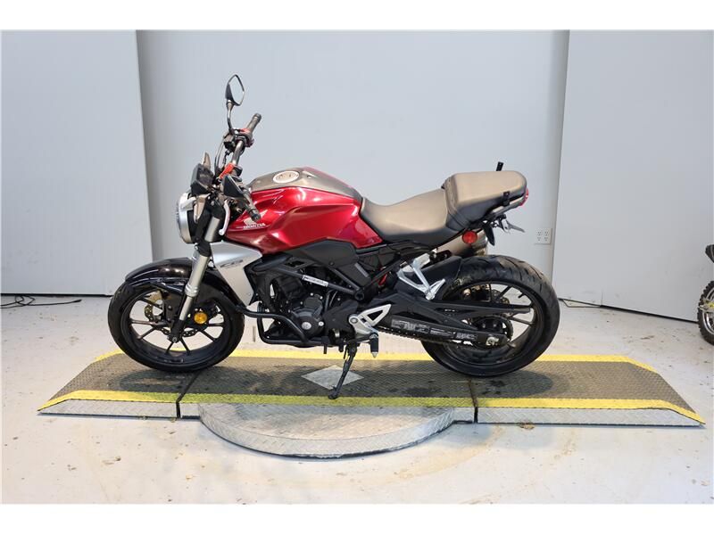 Used 2019 Honda CB300R Image 15