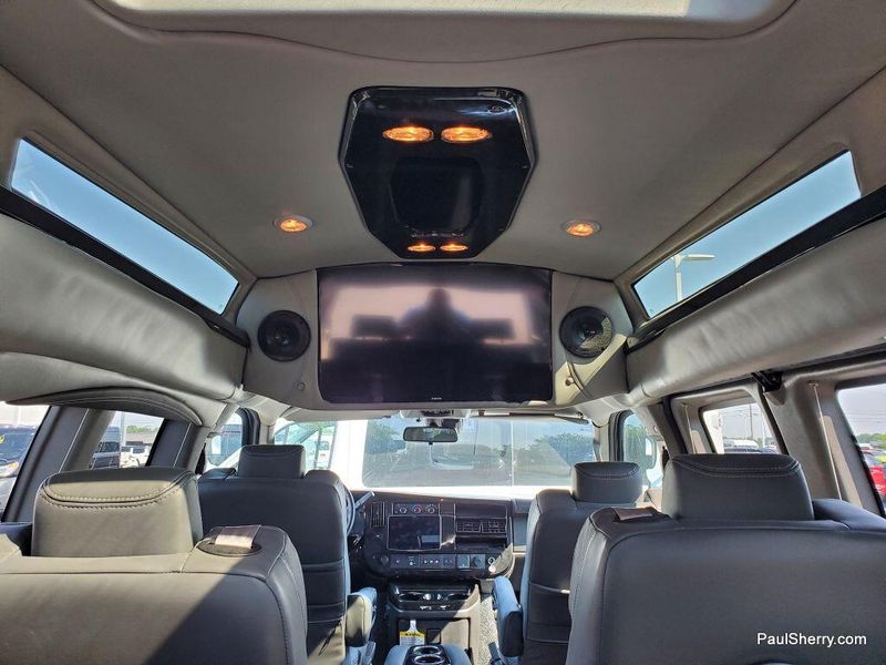 2024 Chevrolet Express Cargo Image 27