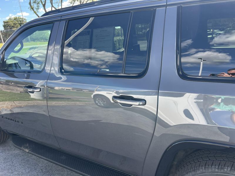 2024 Jeep Wagoneer L Series II CarbideImage 12