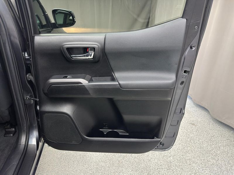 Used 2022 Toyota Tacoma TRD Off RoadImage 14