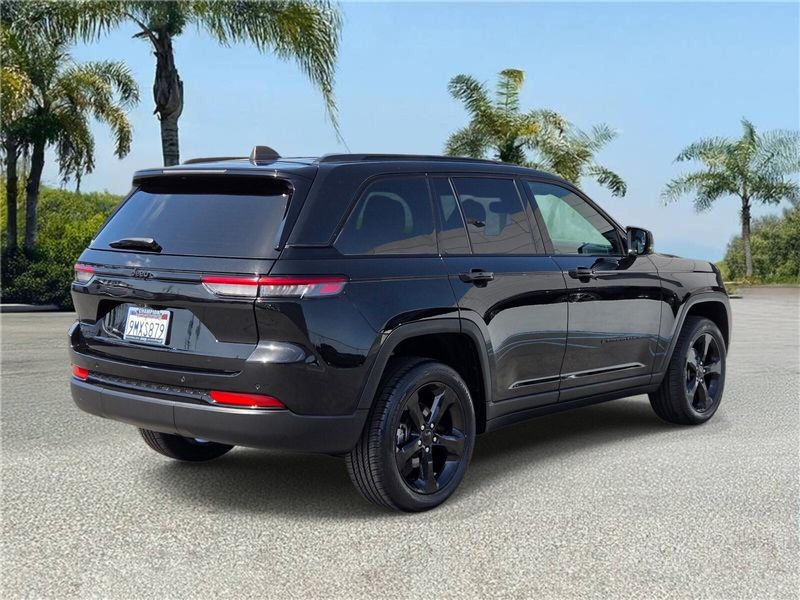 Used 2023 Jeep Grand Cherokee Altitude 4x4