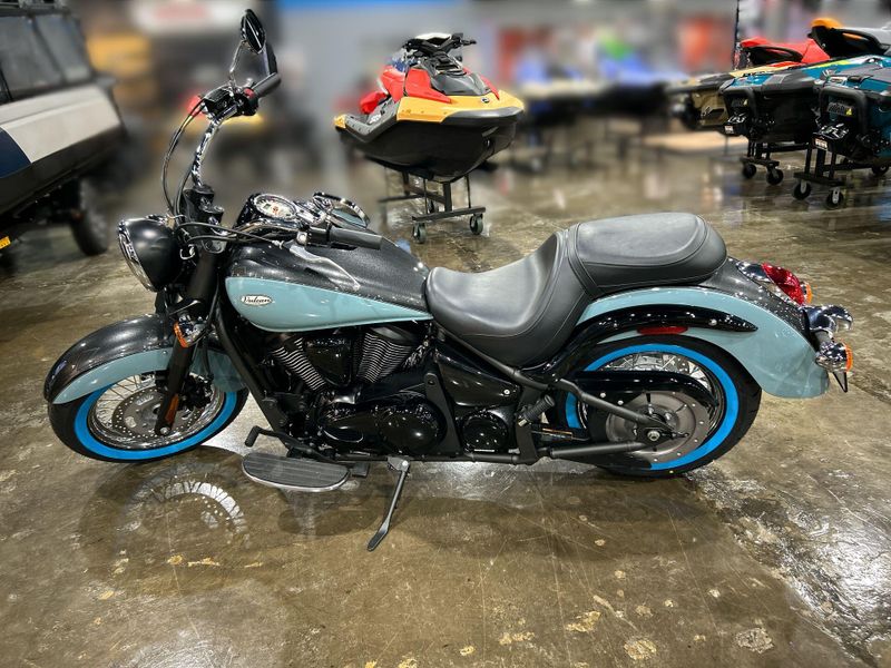 New 2025 Kawasaki VULCAN 900 CLASSIC Image 10