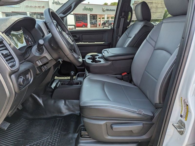 2023 RAM 3500 Tradesman Crew Cab Chassis 4x4 60