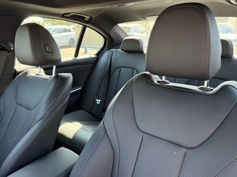 Used 2025 BMW 3 Series 330i xDriveImage 21