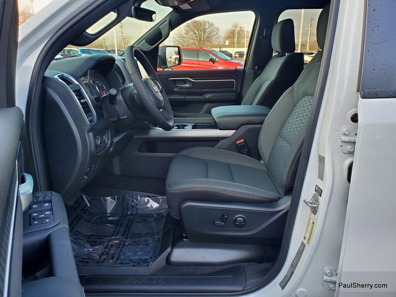 New 2026 RAM 1500 Big Horn Crew Cab 4x4 5'7' Box