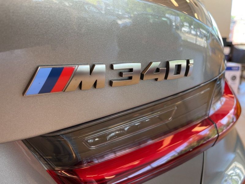 2022 BMW 3 Series M340i xDriveImage 15