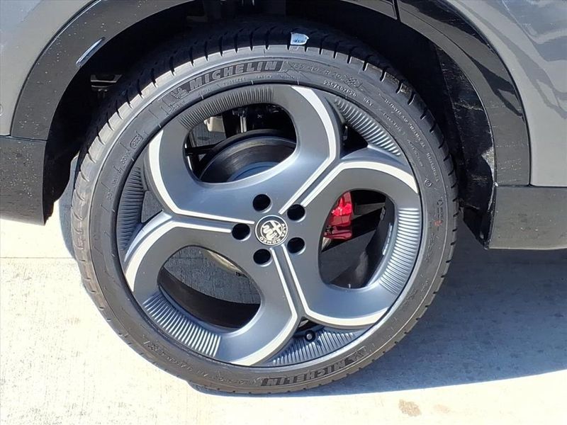 New 2026 Alfa Romeo Tonale Veloce AwdImage 6