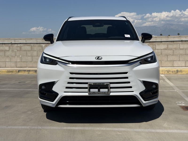 New 2026 Lexus TX 500h F SPORT Performance PremiumImage 3