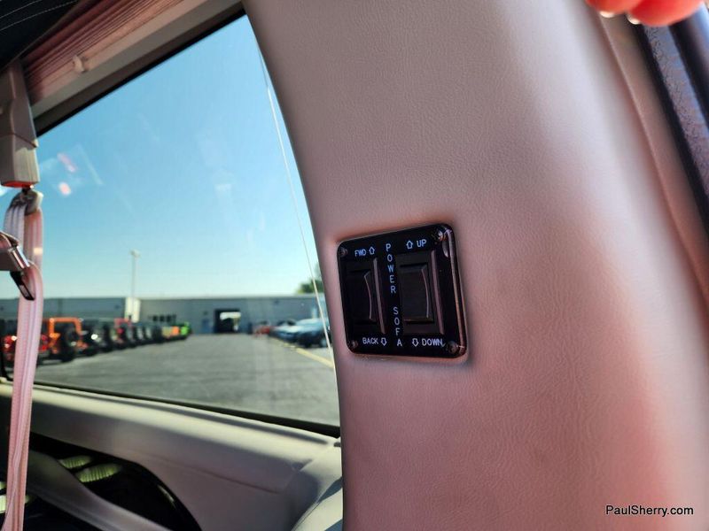 2024 Chevrolet Express Cargo 2500 photo 23