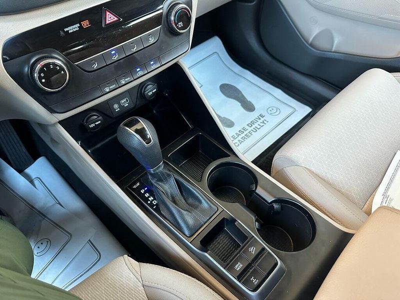 2017 Hyundai Tucson SEImage 5