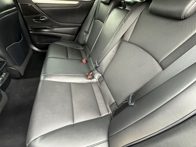2021 Lexus ES 350 F-SPORTImage 30