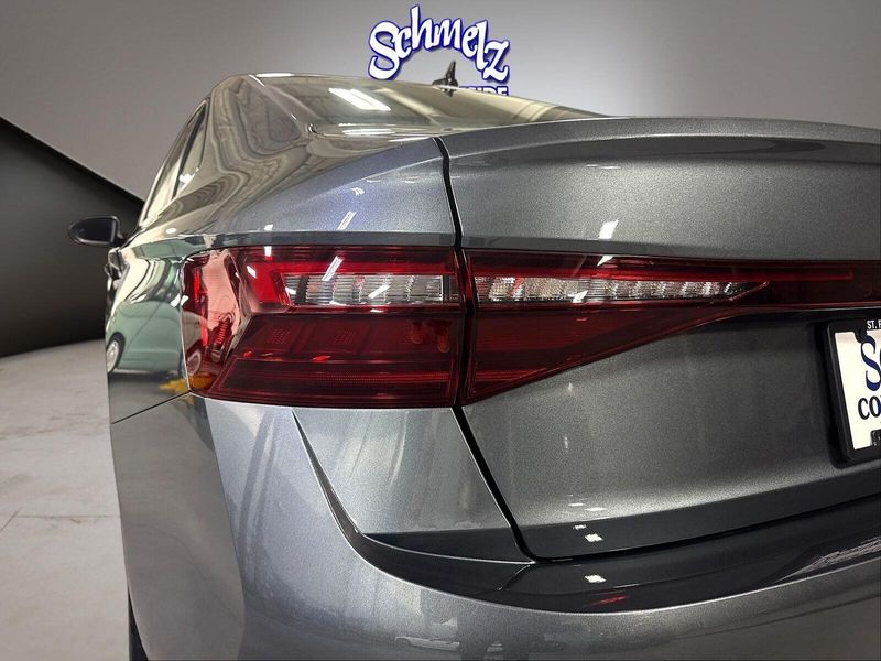 Used 2025 Volkswagen Jetta SE w/SunroofImage 27