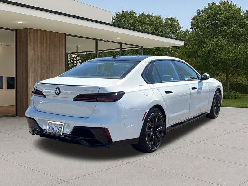 Used 2026 BMW 7 Series 750e xDriveImage 8
