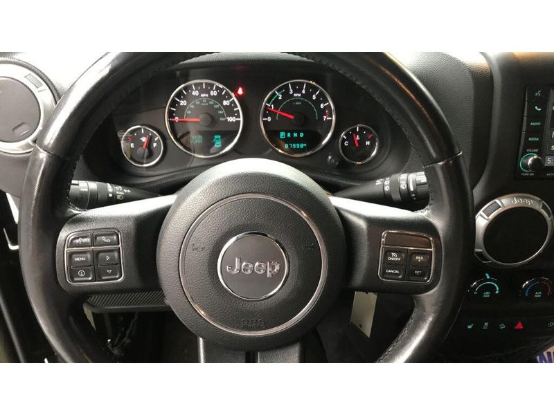 Used 2015 Jeep Wrangler JK Unlimited SaharaImage 6