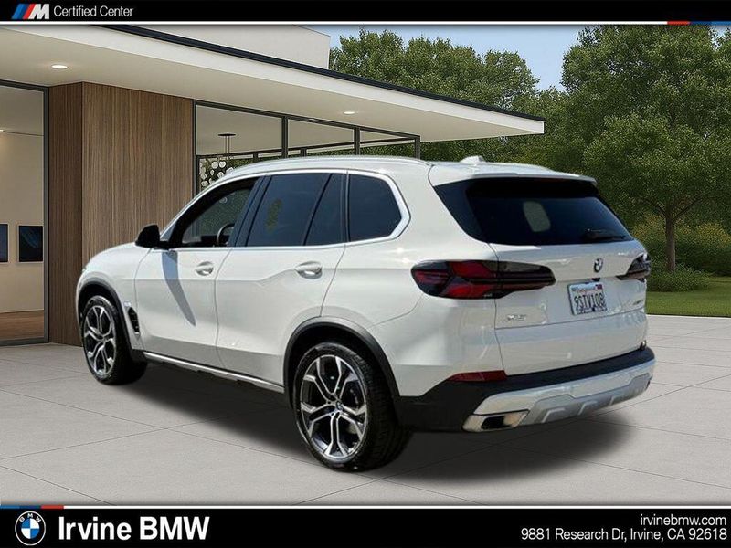 Used 2025 BMW X5 xDrive40iImage 12