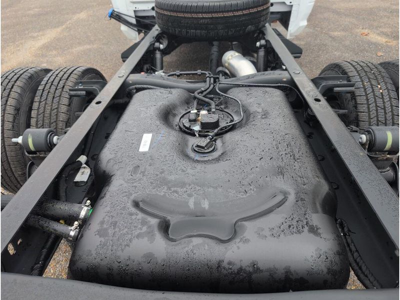 New 2026 RAM 3500 Tradesman Crew Cab Chassis 4x4 60