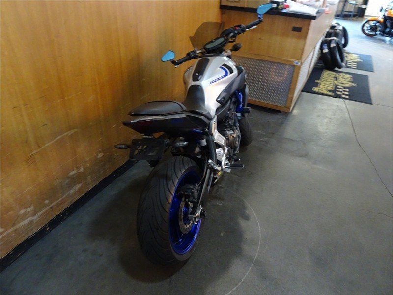 2016 Yamaha FZ 07Image 6