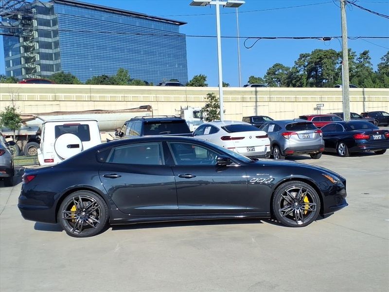 Used 2022 Maserati Quattroporte ModenaImage 11