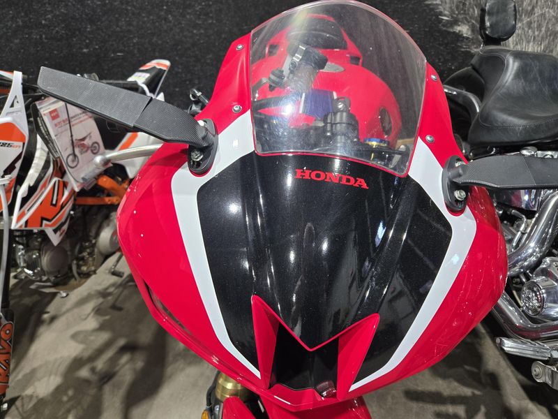 USED 2023 HONDA CBR600RR BASE Image 4
