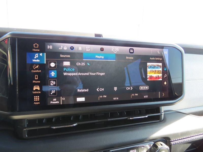 Used 2025 Jeep Wrangler 4xE Sahara 4x4 4dr SUVImage 12