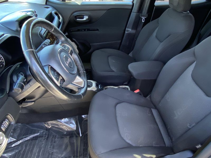 Used 2016 Jeep Renegade LatitudeImage 16