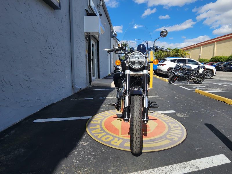 New 2024 Royal Enfield SUPER METEOR Image 2