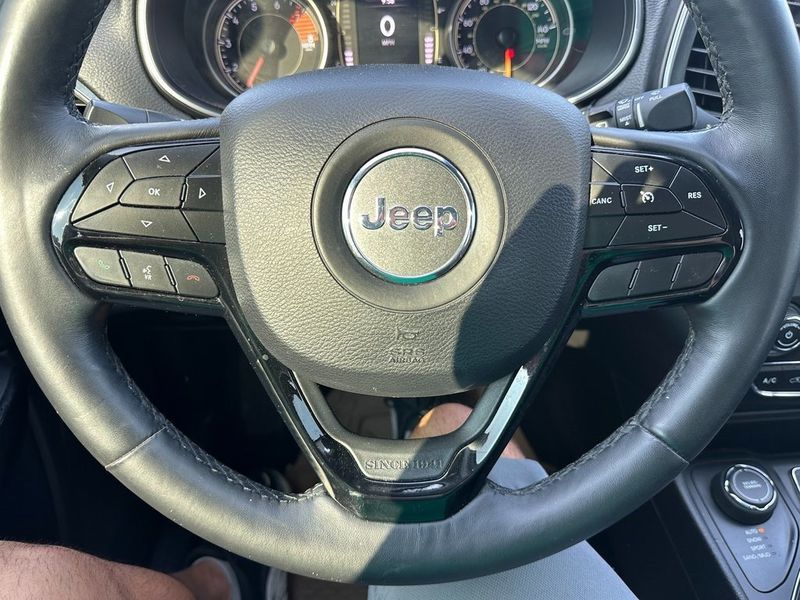 2019 Jeep Cherokee Latitude PlusImage 3