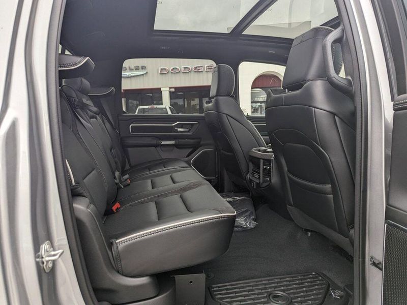 2025 RAM 1500 Laramie Crew Cab 4x4 5