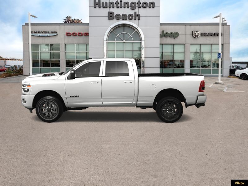 2025 RAM 3500 Laramie Crew Cab 4x4Image 3