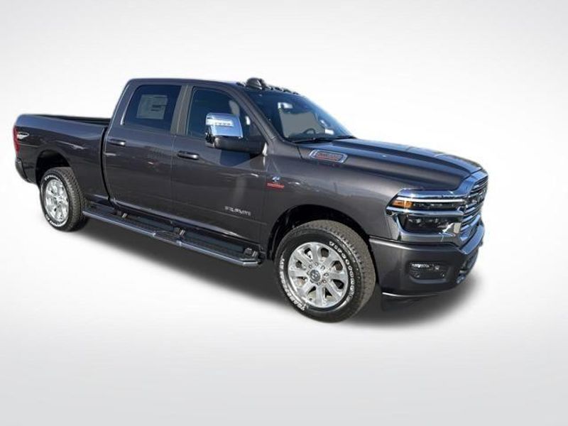 2026 RAM 2500 Laramie Crew Cab 4x2 6'4' Box