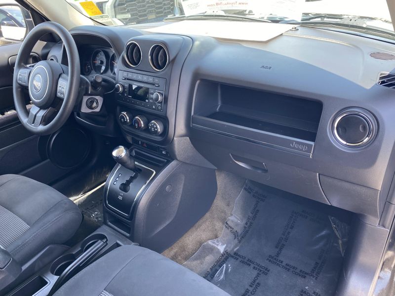 Used 2016 Jeep Patriot SportImage 8